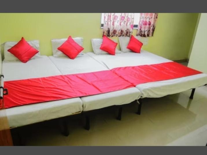 Sai Gaurav Palace Hotel Shirdi Buitenkant foto
